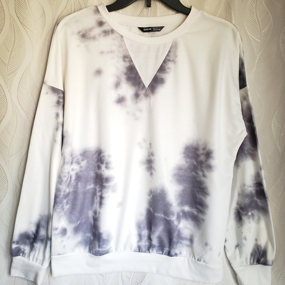 Marbled Gray & White Tie Dye Crewneck Sweater